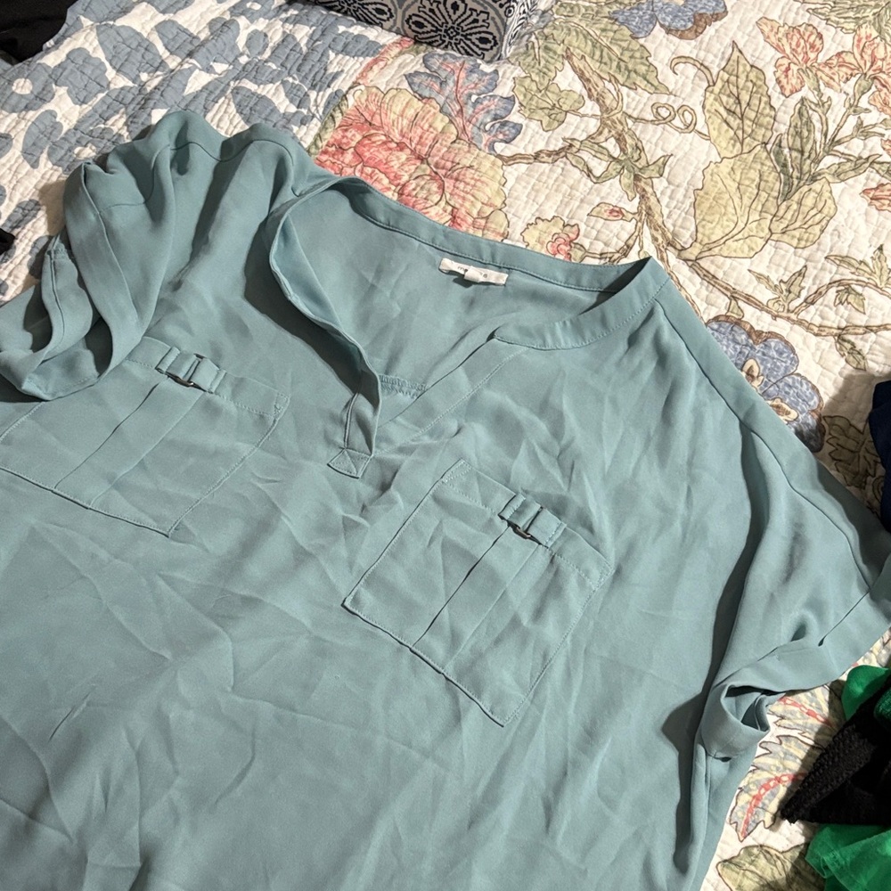 Maurices Teal Short-Sleeve V-neck Pocket Blouse, XL, never worn